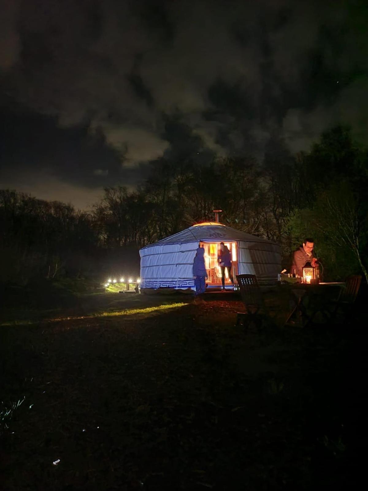 Gilfach Gower Farm Luxury Yurt With Hot Tub Hotel Ammanford Exterior photo