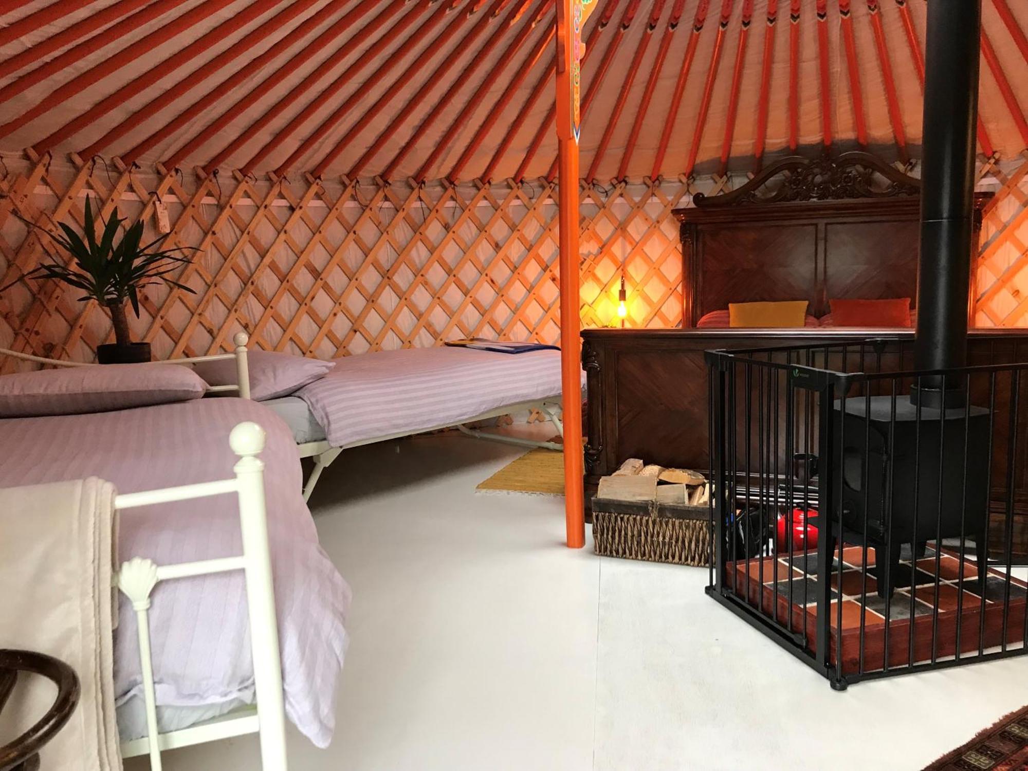 Gilfach Gower Farm Luxury Yurt With Hot Tub Hotel Ammanford Exterior photo